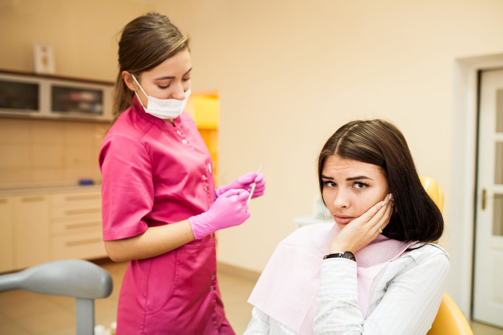Clovis Family Dentistry | Gum Disease Warning Signs: When to See a Periodontist Clovis Family Dentistry | Gum Disease Warning Signs: When to See a Periodontist